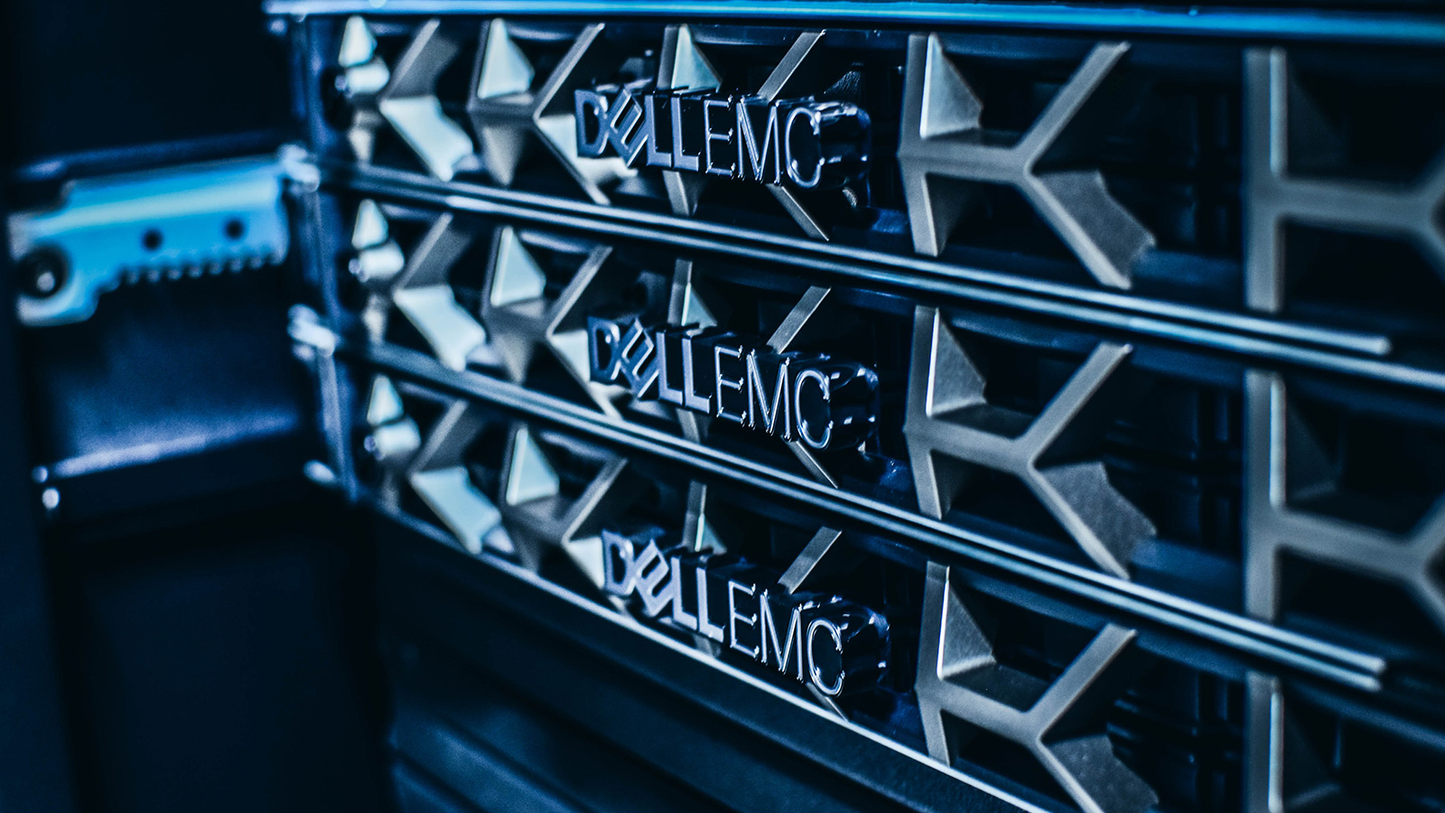 Dell EMC nagyvállalati adattároló lemeztömbök